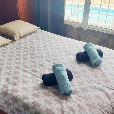 With Pool And Air Conditioning Διαμέρισμα Τορεβιέχα