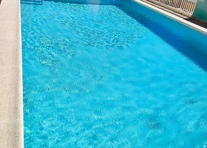 With Pool And Air Conditioning Apartament *